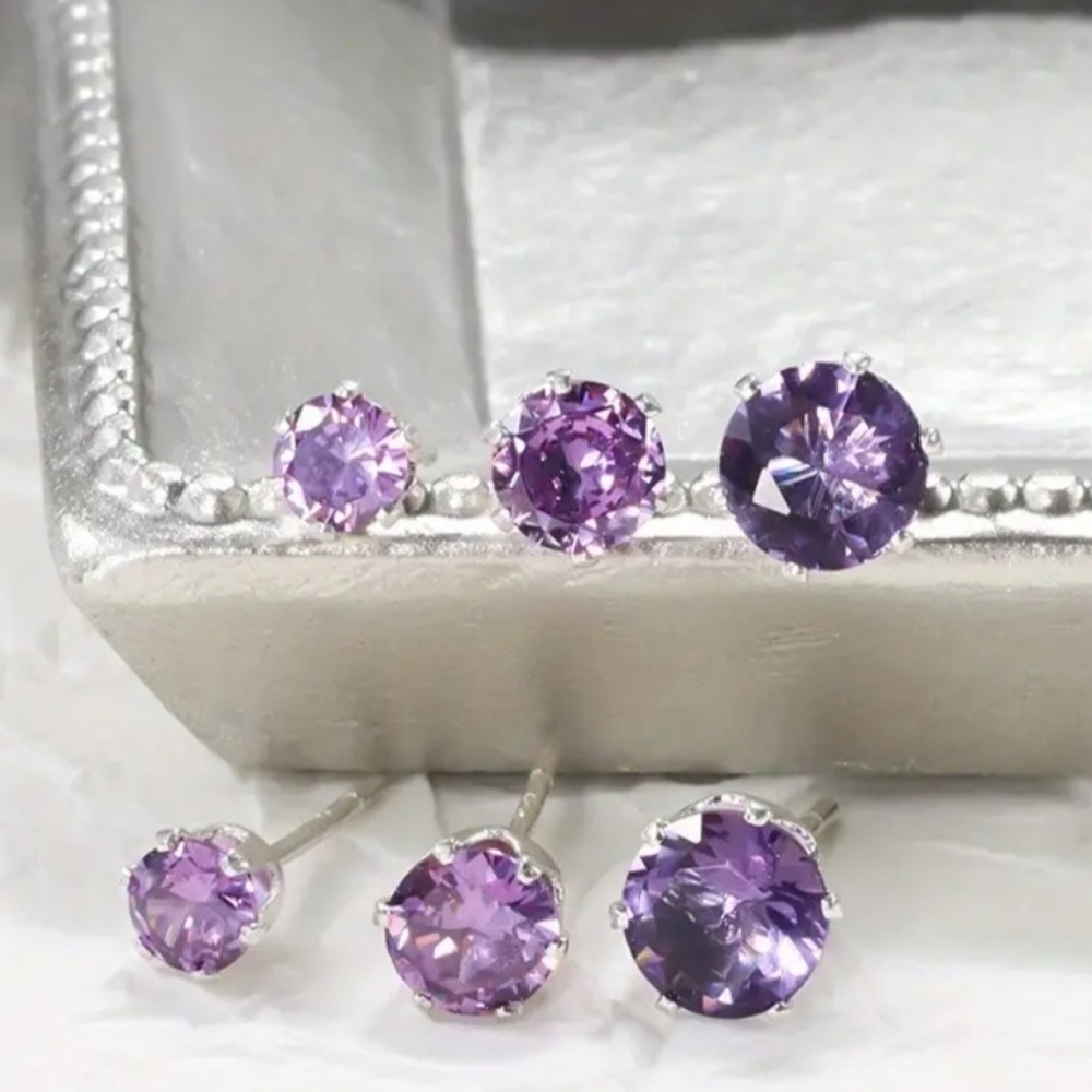 3 pairs of earrings